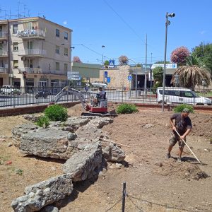 Lavori di risitemazione e livellamento del terreno